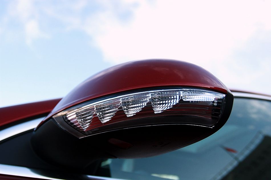 全新君威2.4外观图片