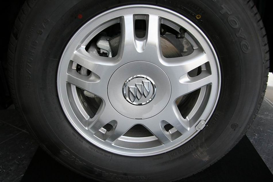 上海通用君威车轮