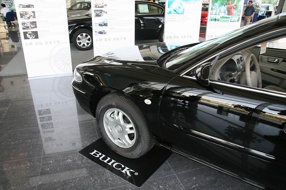 上海通用君威外观