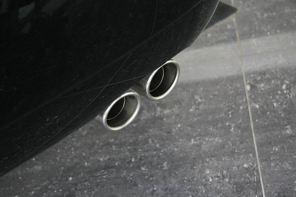 上海通用君威排气管