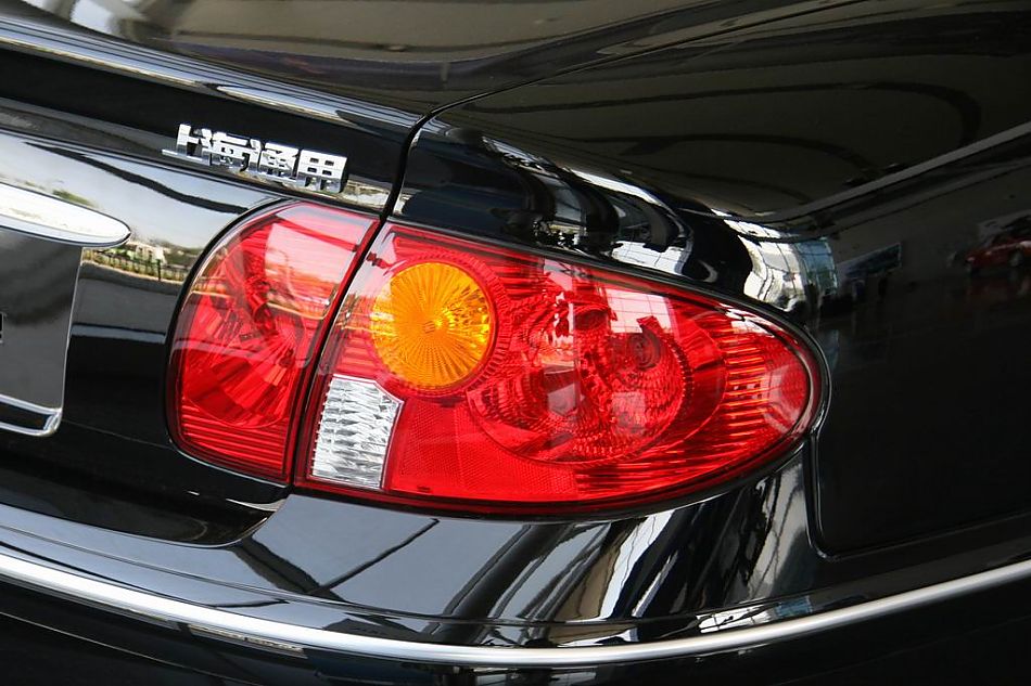 上海通用君威尾灯