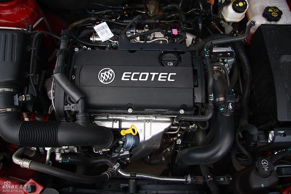 上海通用别克新君威1.6T实拍图发动机与细节