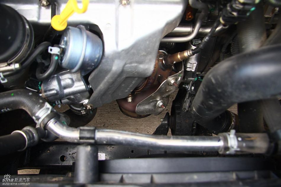 上海通用别克新君威1.6T实拍图发动机与细节