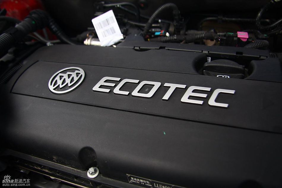 上海通用别克新君威1.6T实拍图发动机与细节