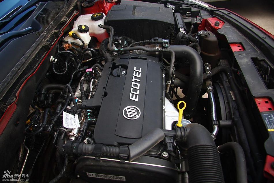 上海通用别克新君威1.6T实拍图发动机与细节