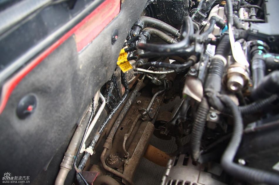上海通用别克新君威1.6T实拍图发动机与细节