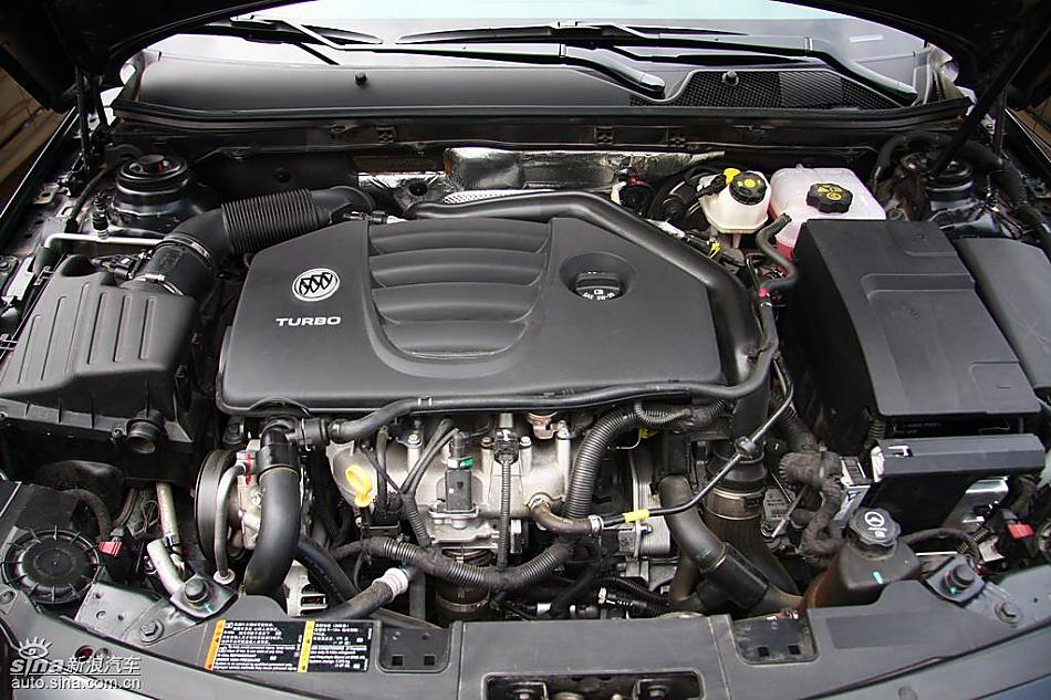 别克新君威2.0T试驾实拍图发动机与细节
