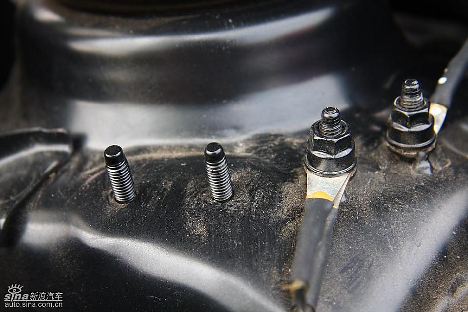 别克新君威2.0T试驾实拍图发动机与细节