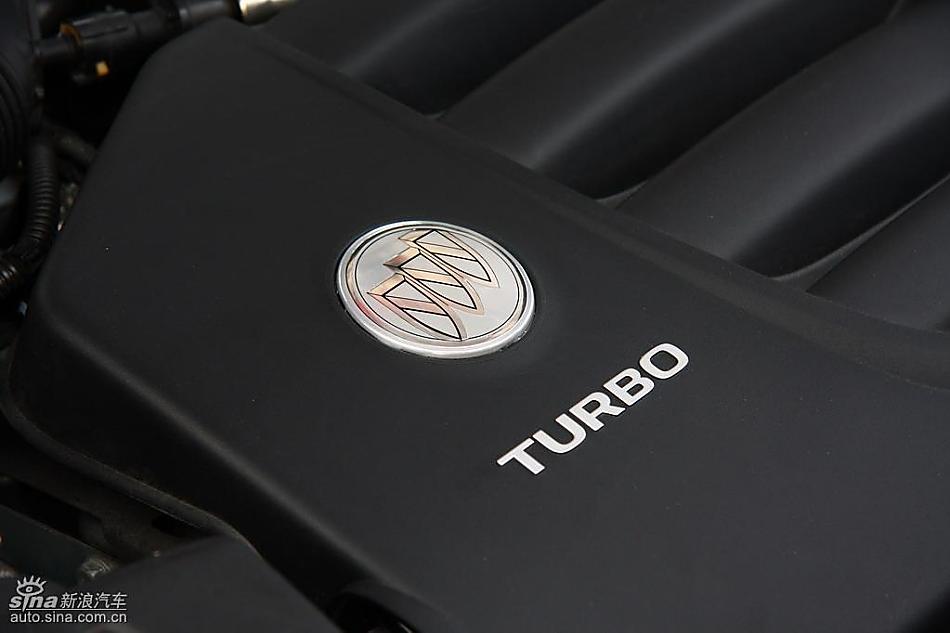别克新君威2.0T试驾实拍图发动机与细节