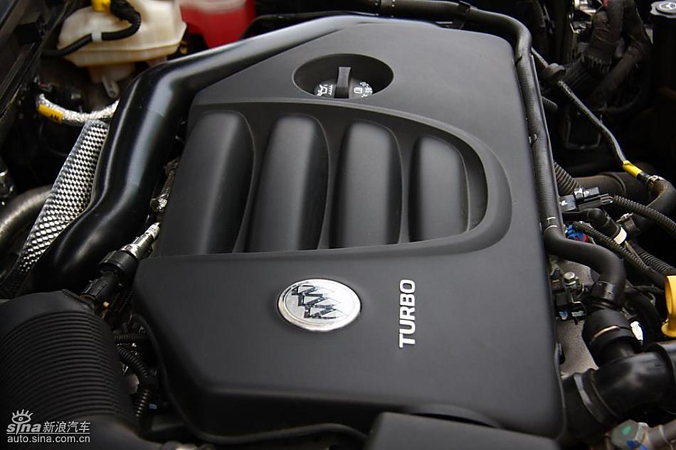 别克新君威2.0T试驾实拍图发动机与细节