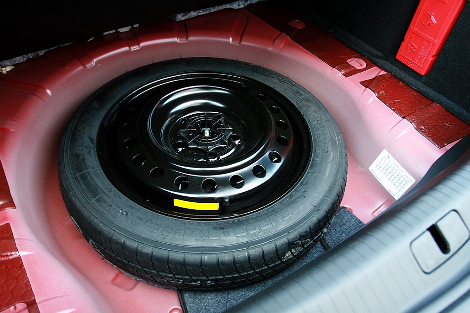 全新君威2.4内饰图片