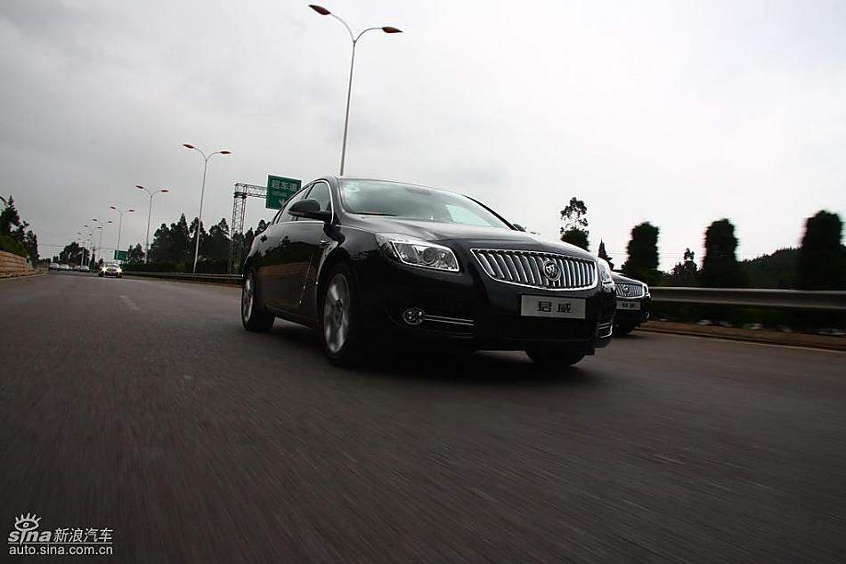 别克新君威2.0T试驾实拍图动态