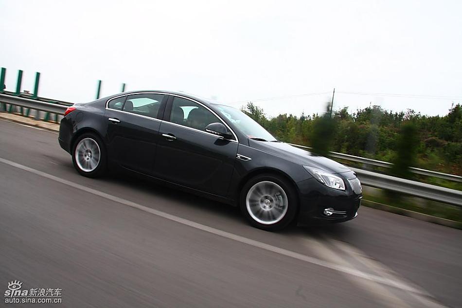 别克新君威2.0T试驾实拍图动态