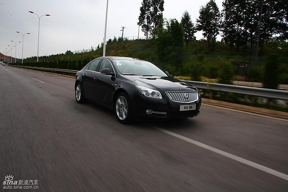 别克新君威2.0T试驾实拍图动态