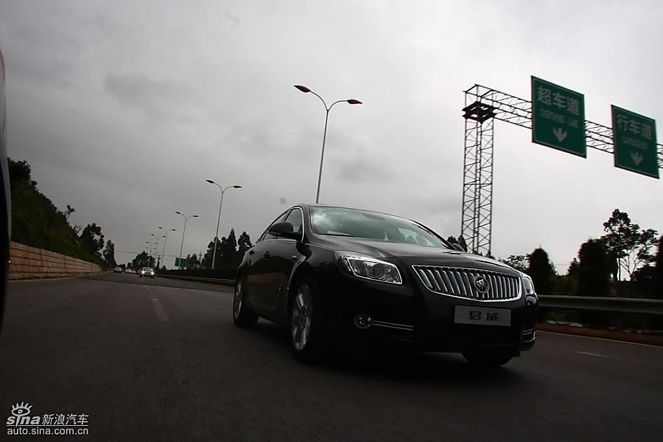 别克新君威2.0T试驾实拍图动态