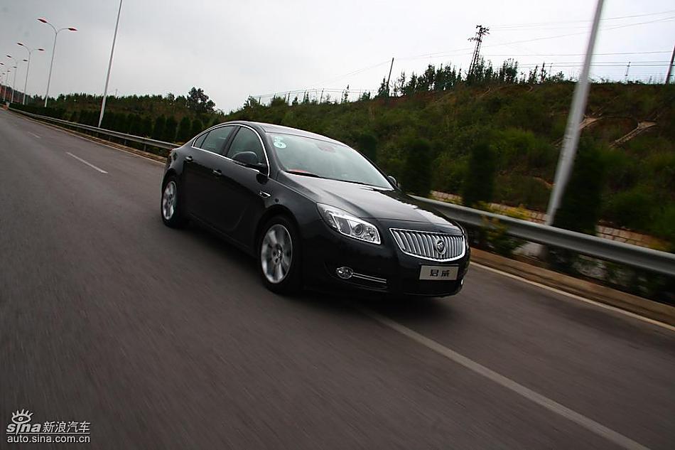 别克新君威2.0T试驾实拍图动态