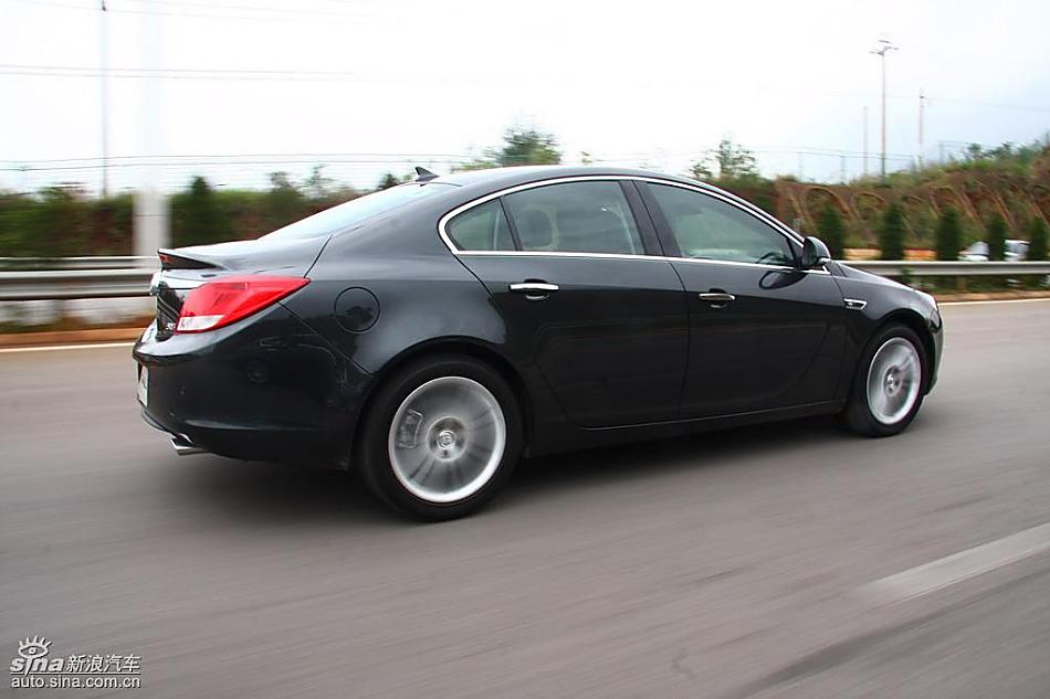 别克新君威2.0T试驾实拍图动态