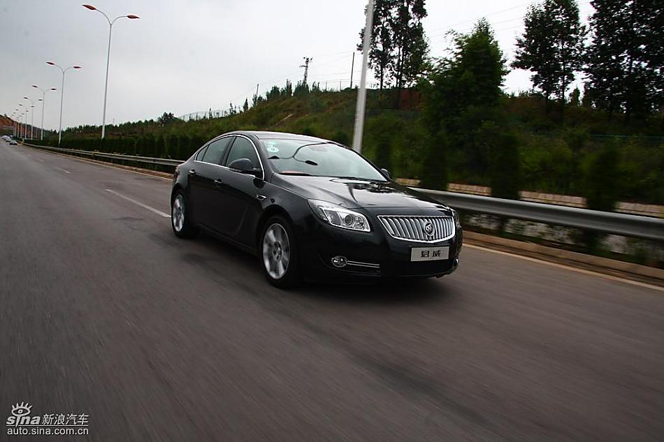 别克新君威2.0T试驾实拍图动态