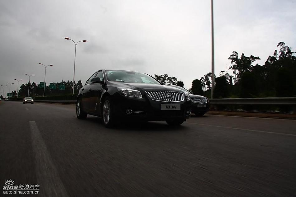 别克新君威2.0T试驾实拍图动态