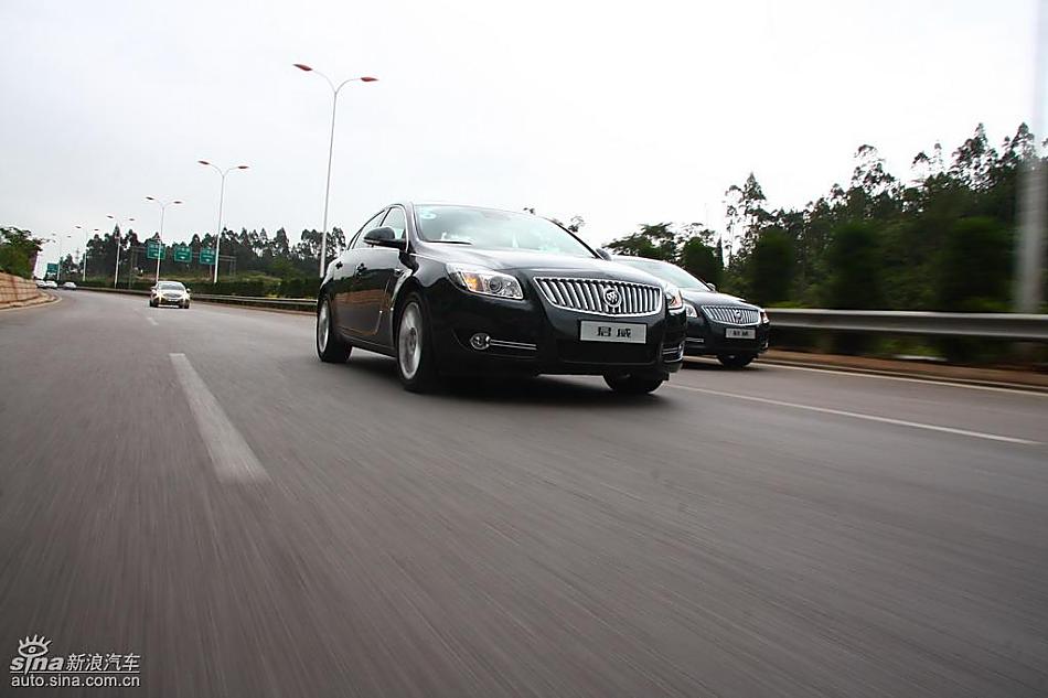 别克新君威2.0T试驾实拍图动态