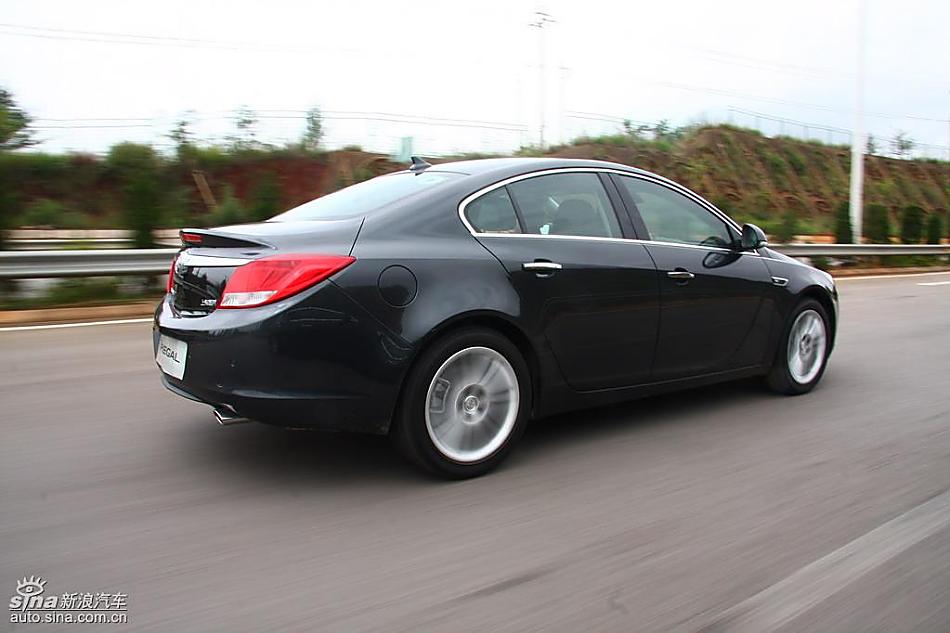 别克新君威2.0T试驾实拍图动态