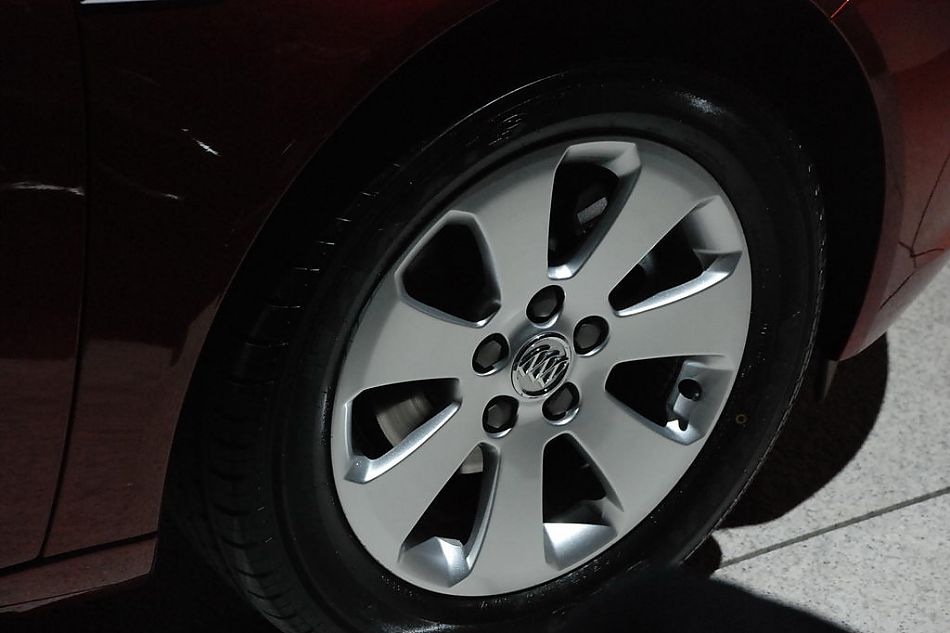 新君威正式亮相