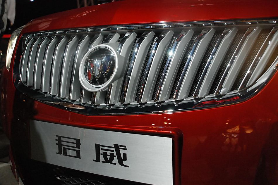 新君威正式亮相