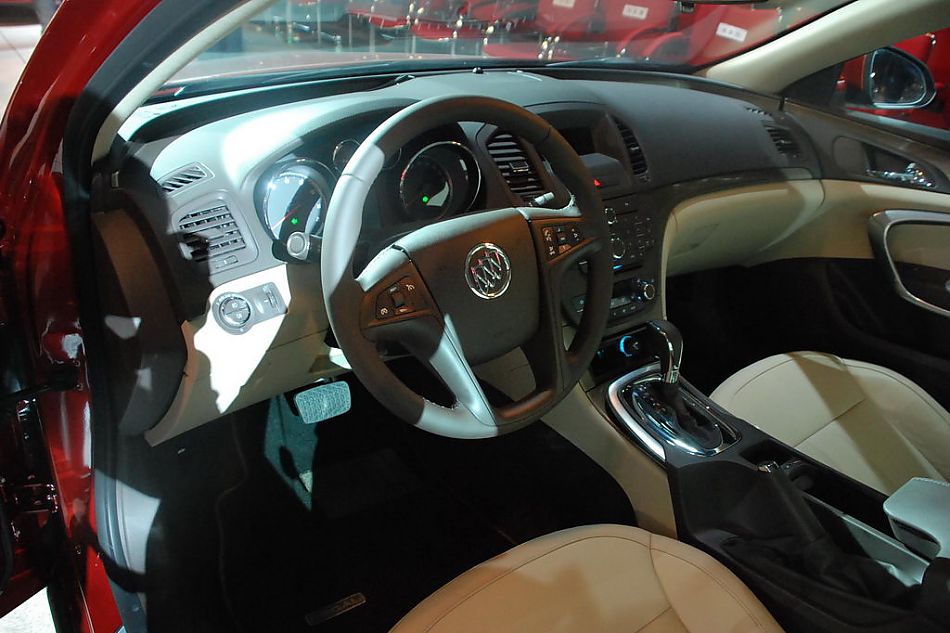 新君威正式亮相