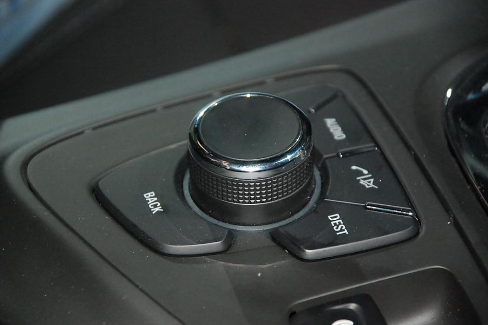 新君威正式亮相