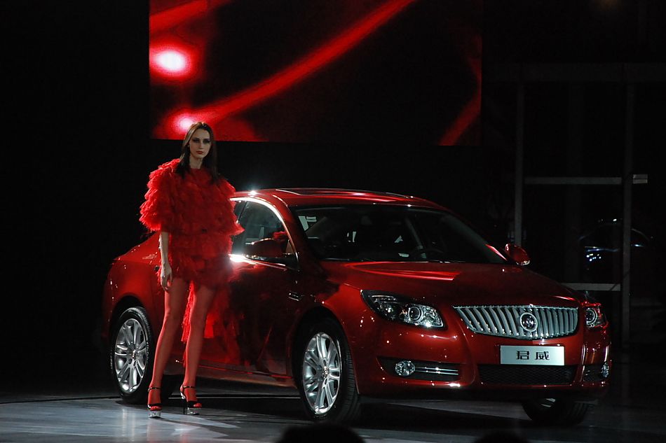 新君威正式亮相