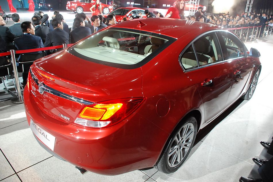 新君威正式亮相