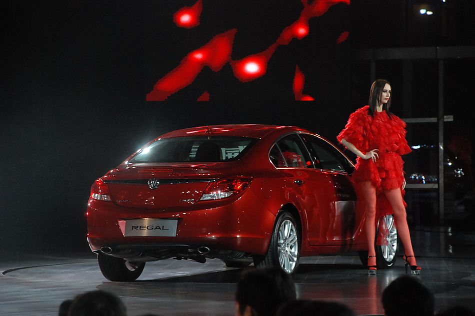 新君威正式亮相