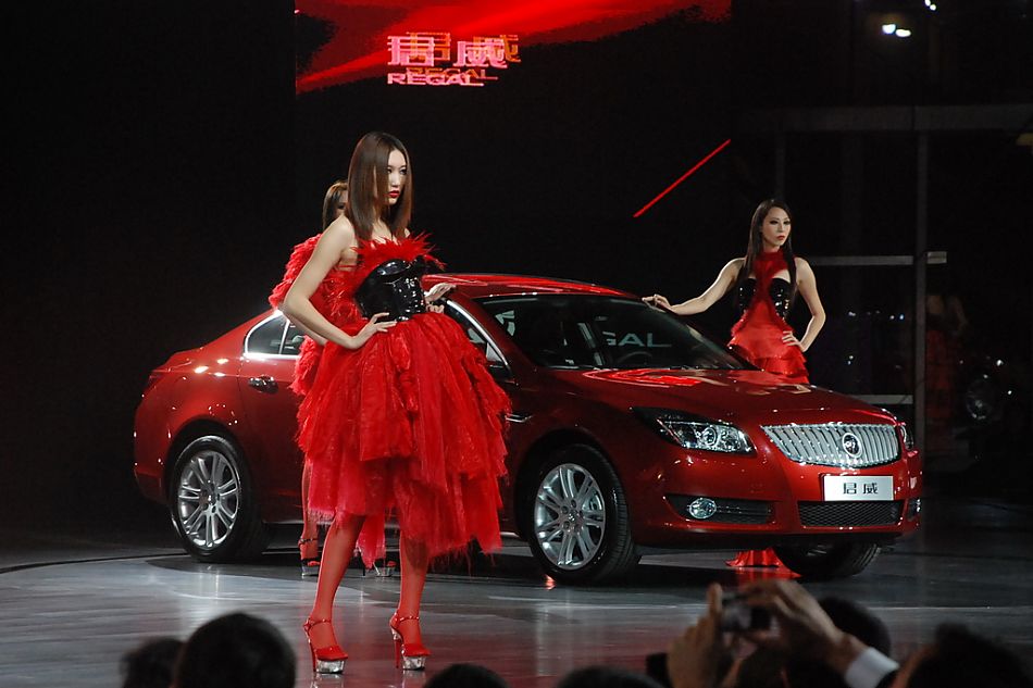 新君威正式亮相