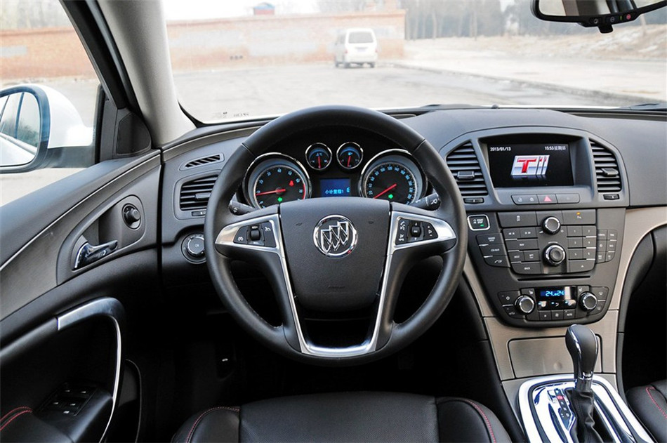 2013款 2.0T AT GS豪情运动版 内饰