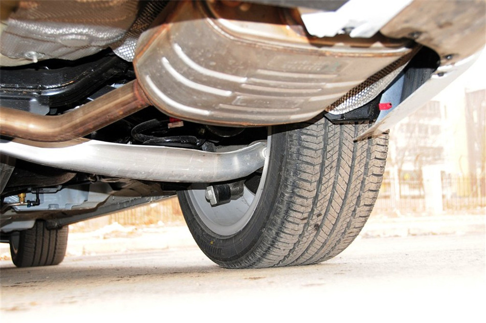 2013款 2.0T AT GS豪情运动版 引擎底盘