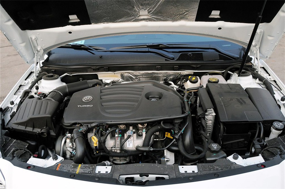 2013款 2.0T AT GS豪情运动版 引擎底盘