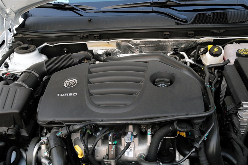 2013款 2.0T AT GS豪情运动版 引擎底盘