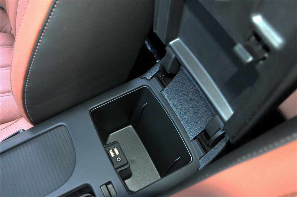 2014款君威2.4L自动豪华时尚型