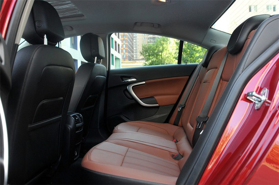 2014款君威2.4L自动豪华时尚型