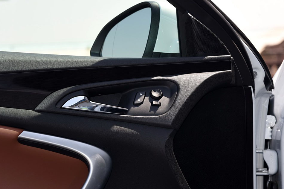 2015款 2.0T GS豪情运动版 座椅空间