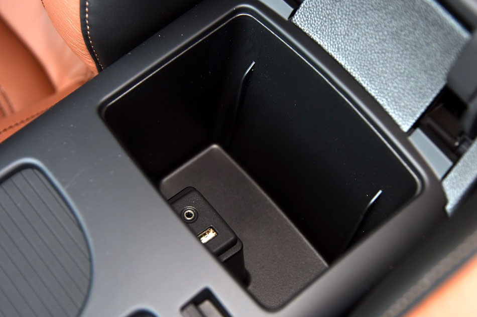 2015款 2.0T GS豪情运动版 座椅空间