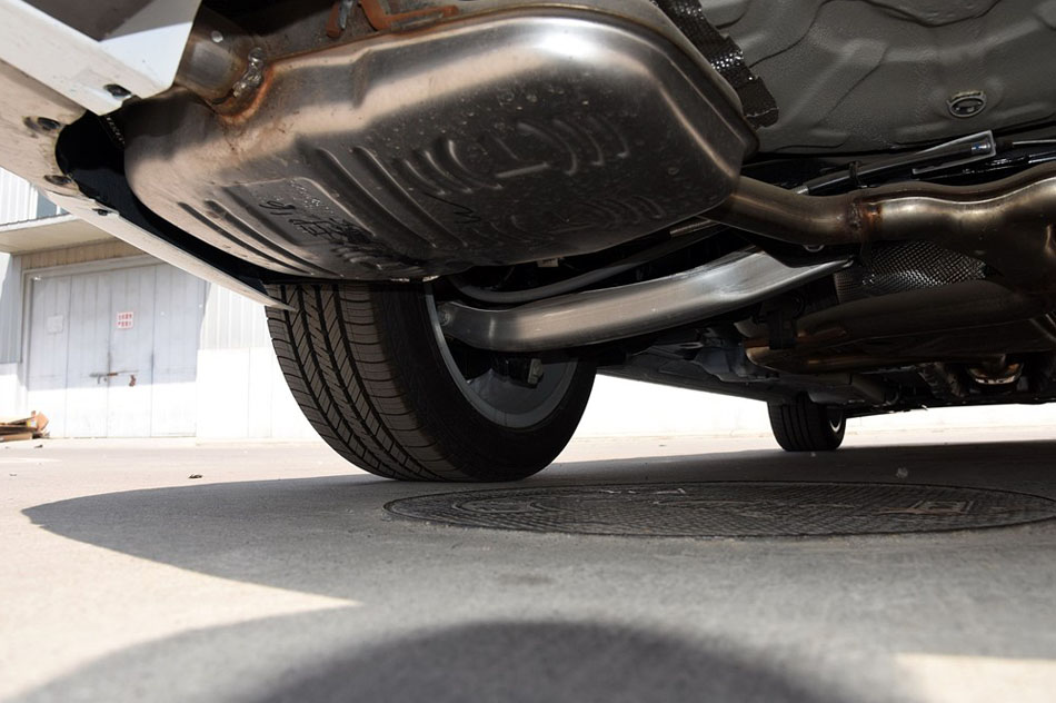 2015款 2.0T GS豪情运动版 引擎底盘