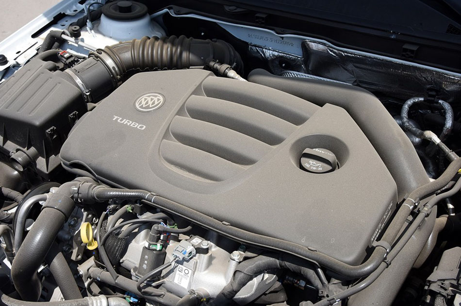 2015款 2.0T GS豪情运动版 引擎底盘