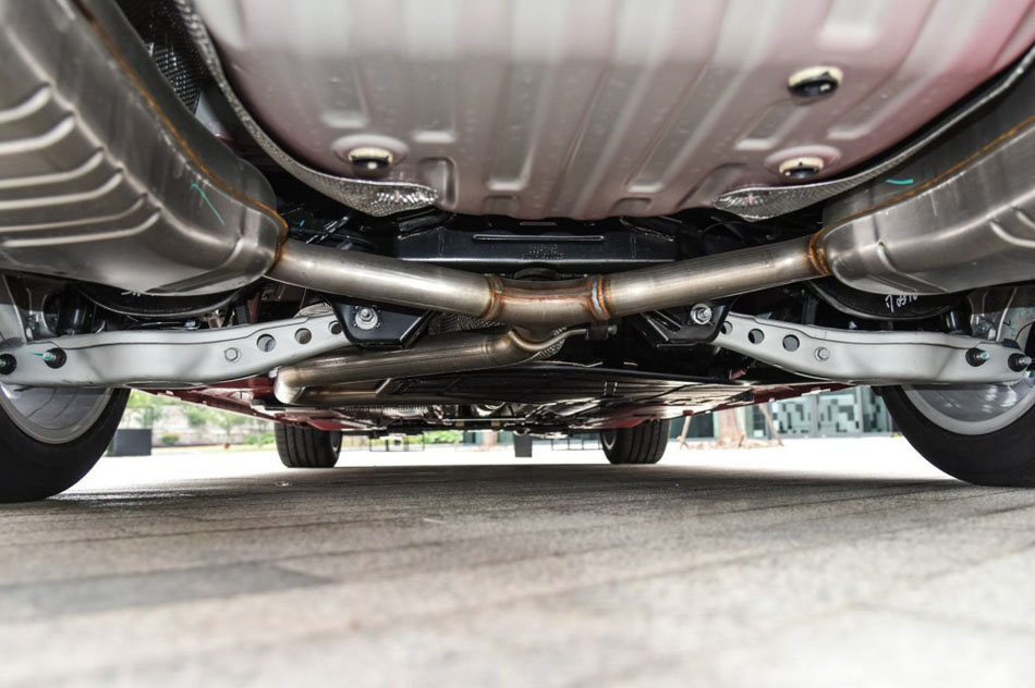 2017款 28T 尊贵型 引擎地盘