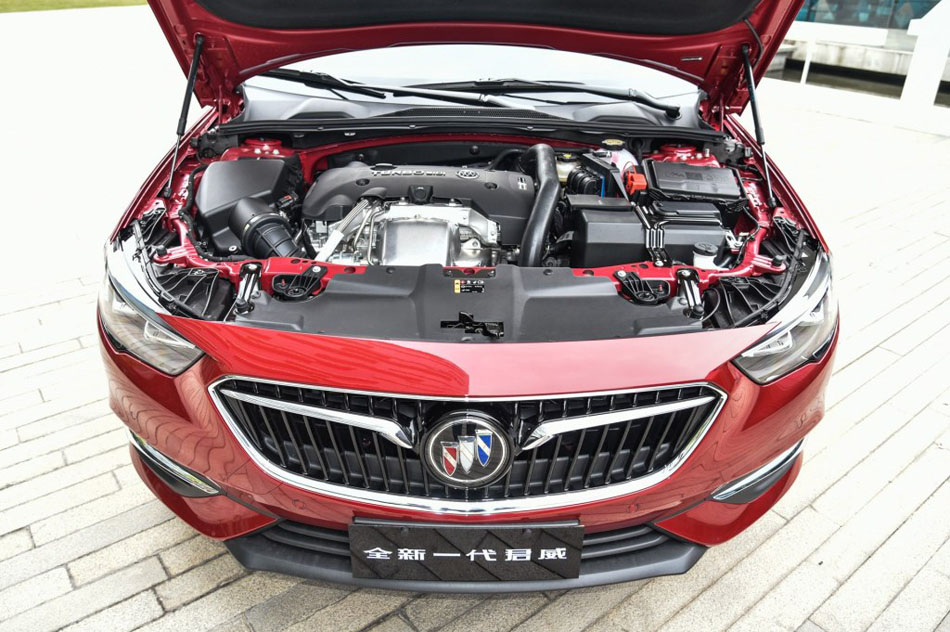 2017款 28T 尊贵型 引擎地盘