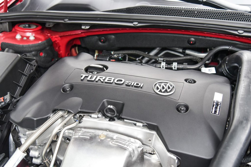 2017款 28T 尊贵型 引擎地盘