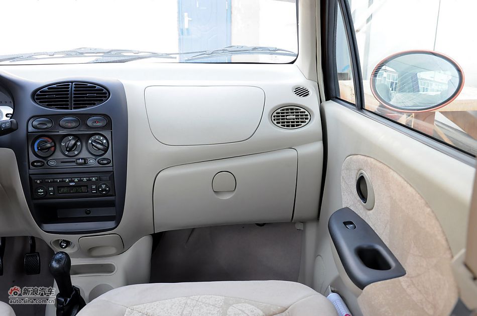 2010款奇瑞QQ3实拍