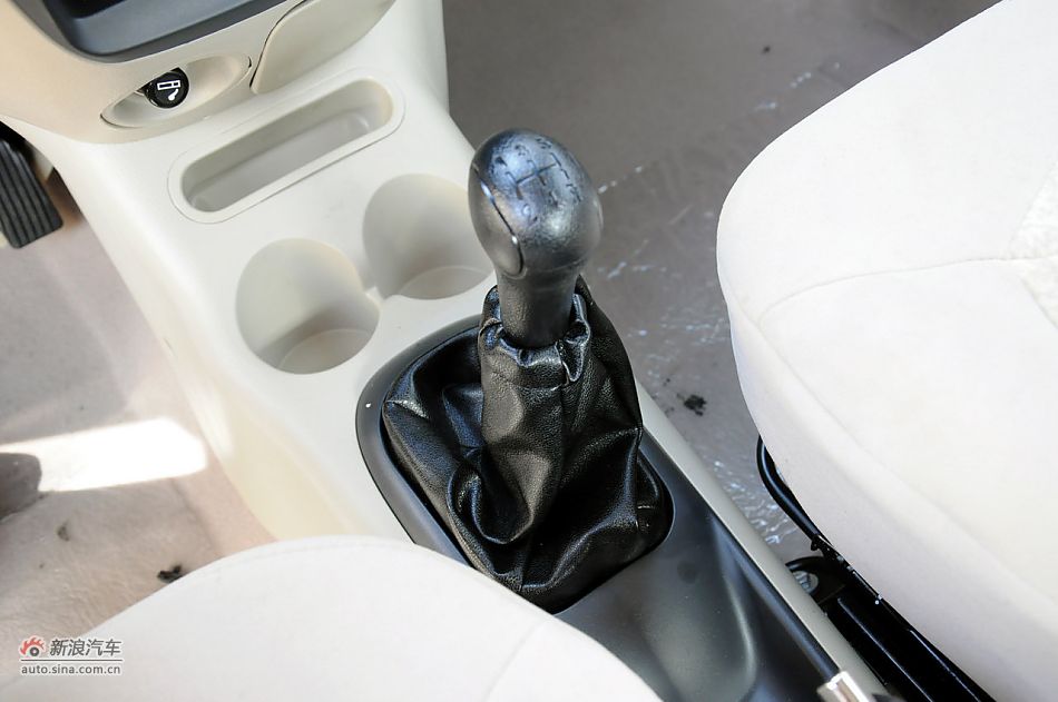 2010款奇瑞QQ3实拍