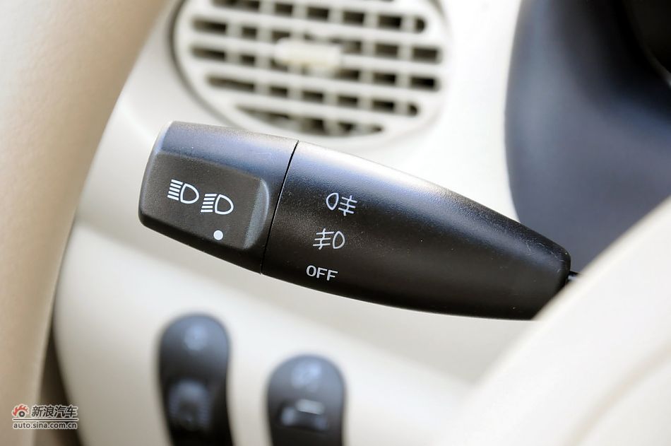 2010款奇瑞QQ3实拍