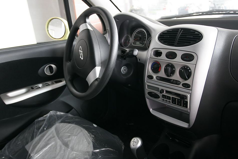 奇瑞QQ3内饰